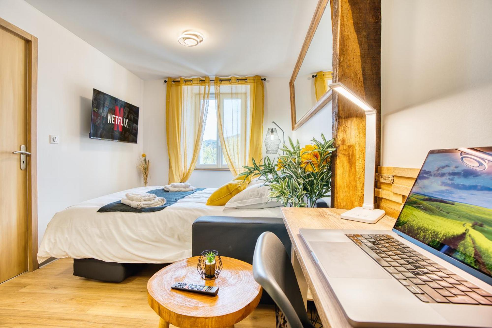 Ferienwohnung Les Hourtous Netflix Wi-Fi Fibre Terasse 4 Pers Banassac Exterior foto